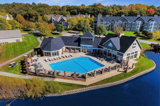 5998 Chasewood Parkway, 002, Minnetonka, MN 55343
