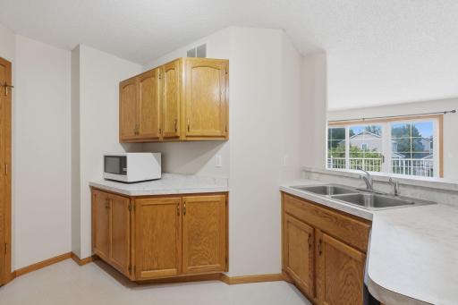 2213 E 117th Street, Burnsville, MN 55337
