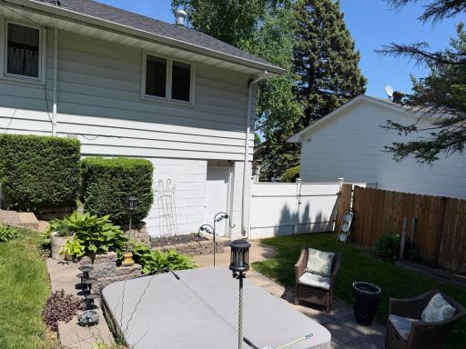 8 Imperial Drive E, West Saint Paul, MN 55118