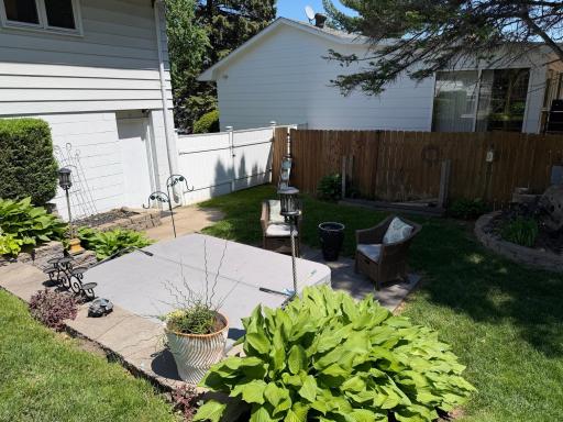 8 Imperial Drive E, West Saint Paul, MN 55118