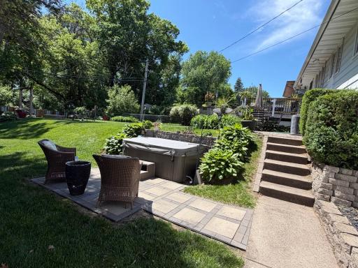 8 Imperial Drive E, West Saint Paul, MN 55118