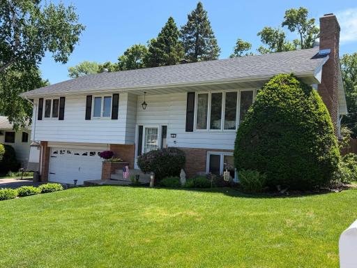 8 Imperial Drive E, West Saint Paul, MN 55118