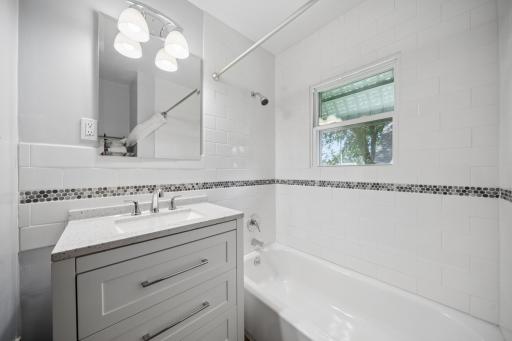 301 11th Avenue SW, Austin, MN 55912