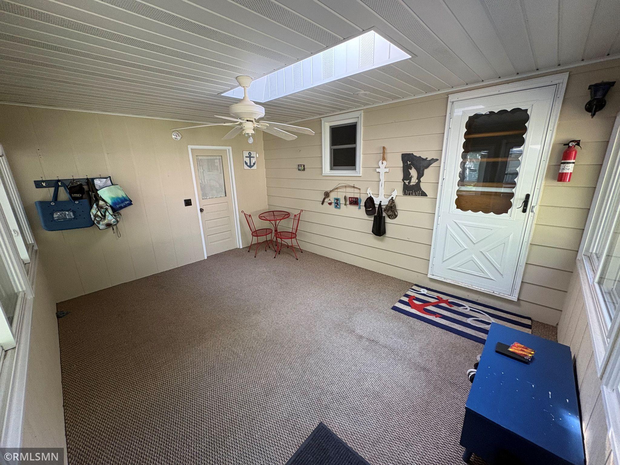 Porch 1.JPG