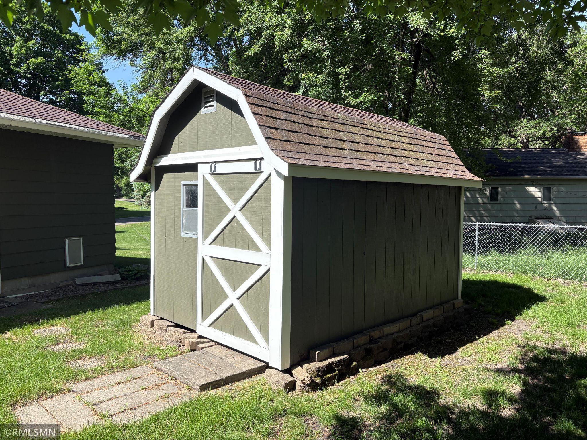Shed 2.JPG