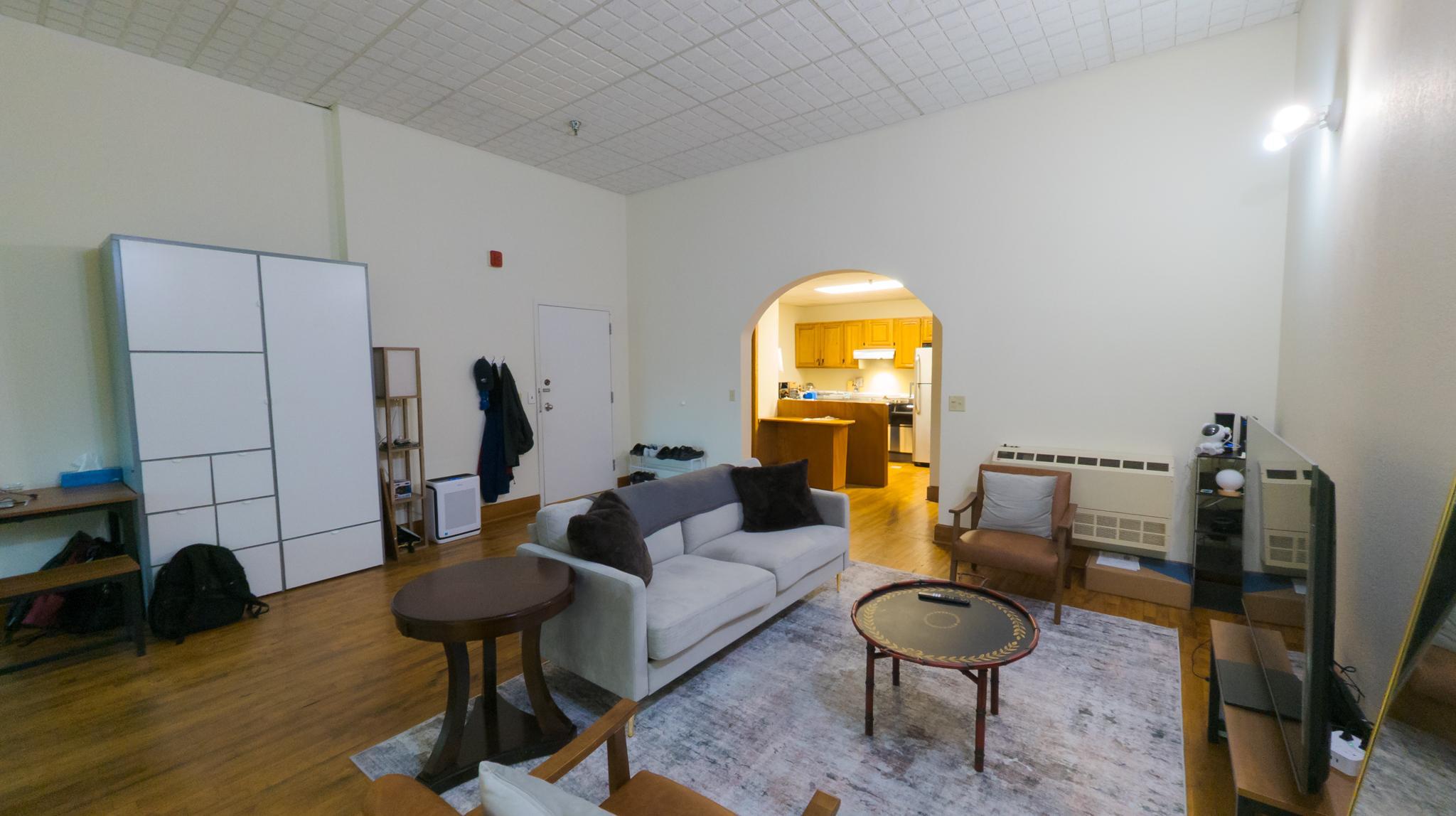 321 1/2 Broadway Apt 3