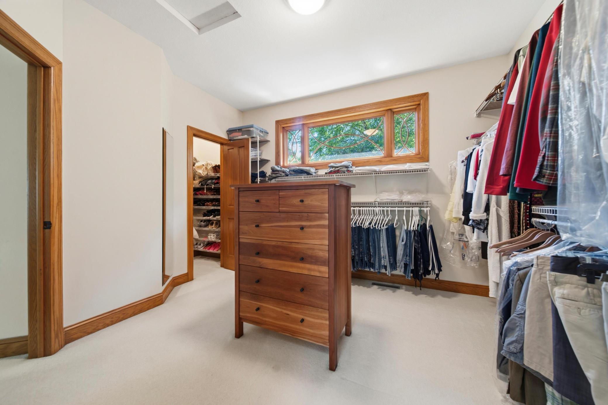 Huge ! Primary Suite Walk-In Closet
