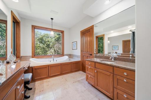 1900 Timber Ridge Drive, Burnsville, MN 55306