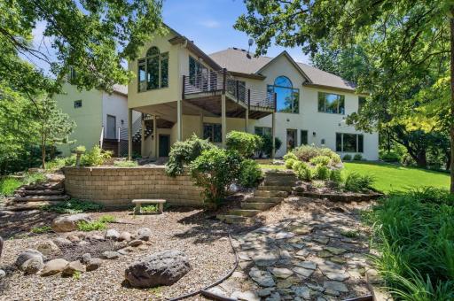 1900 Timber Ridge Drive, Burnsville, MN 55306