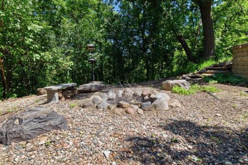 1900 Timber Ridge Drive, Burnsville, MN 55306