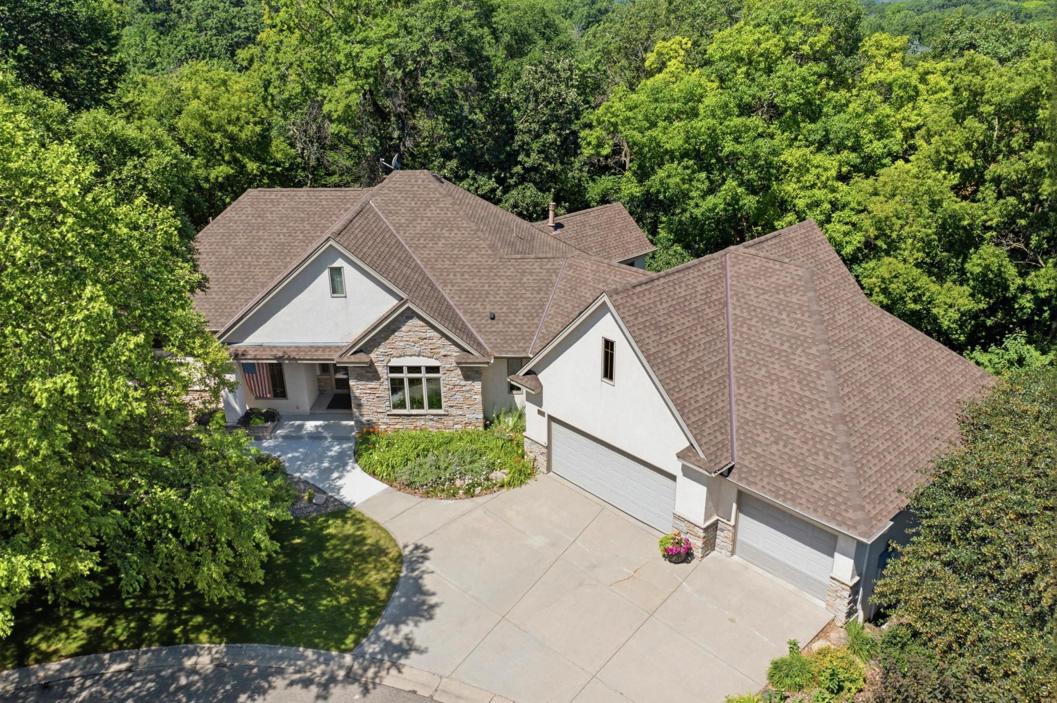 Beautiful 2000 built Walkout Rambler on 3.61 Acre Lot