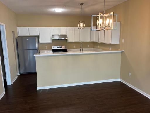 454 Willoughby Way W, Hopkins, MN 55305