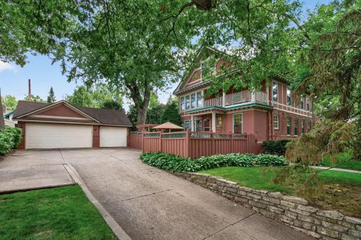 4805 Pleasant Avenue, Minneapolis, MN 55419