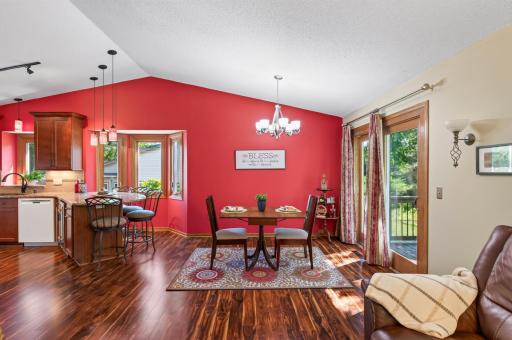 Open floor plan is great for entertaining and holiday guests!