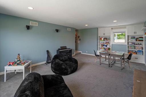 5220 Yellowstone Lane N, Minneapolis, MN 55446