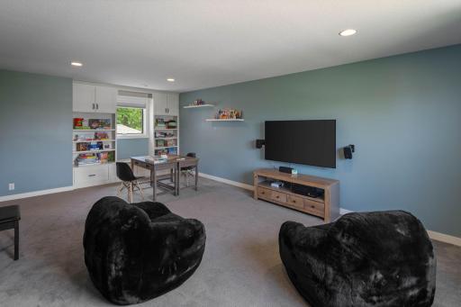 5220 Yellowstone Lane N, Minneapolis, MN 55446