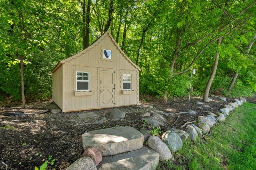 5220 Yellowstone Lane N, Minneapolis, MN 55446