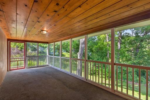 Screened-in Porch