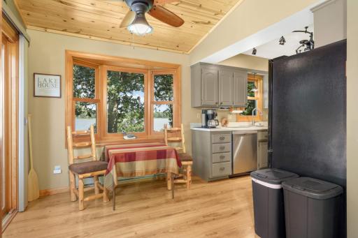27985 Lakelawn Drive, Lindstrom, MN 55045