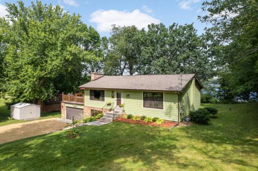 27985 Lakelawn Drive, Lindstrom, MN 55045