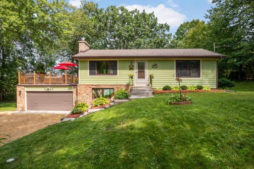 27985 Lakelawn Drive, Lindstrom, MN 55045