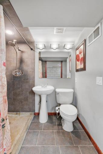 8528 Columbus Avenue S, Minneapolis, MN 55420