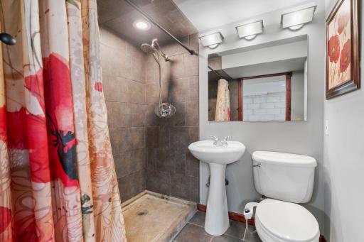 8528 Columbus Avenue S, Minneapolis, MN 55420