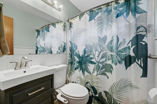 8528 Columbus Avenue S, Minneapolis, MN 55420