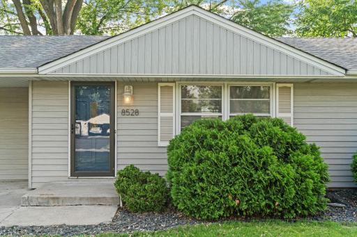 8528 Columbus Avenue S, Minneapolis, MN 55420