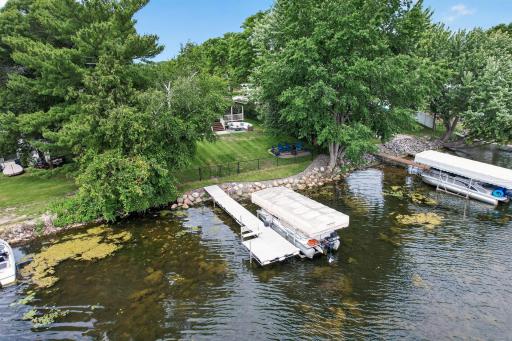 60 feet of shoreline on Lake Fremont offering motorized boating and fishing.