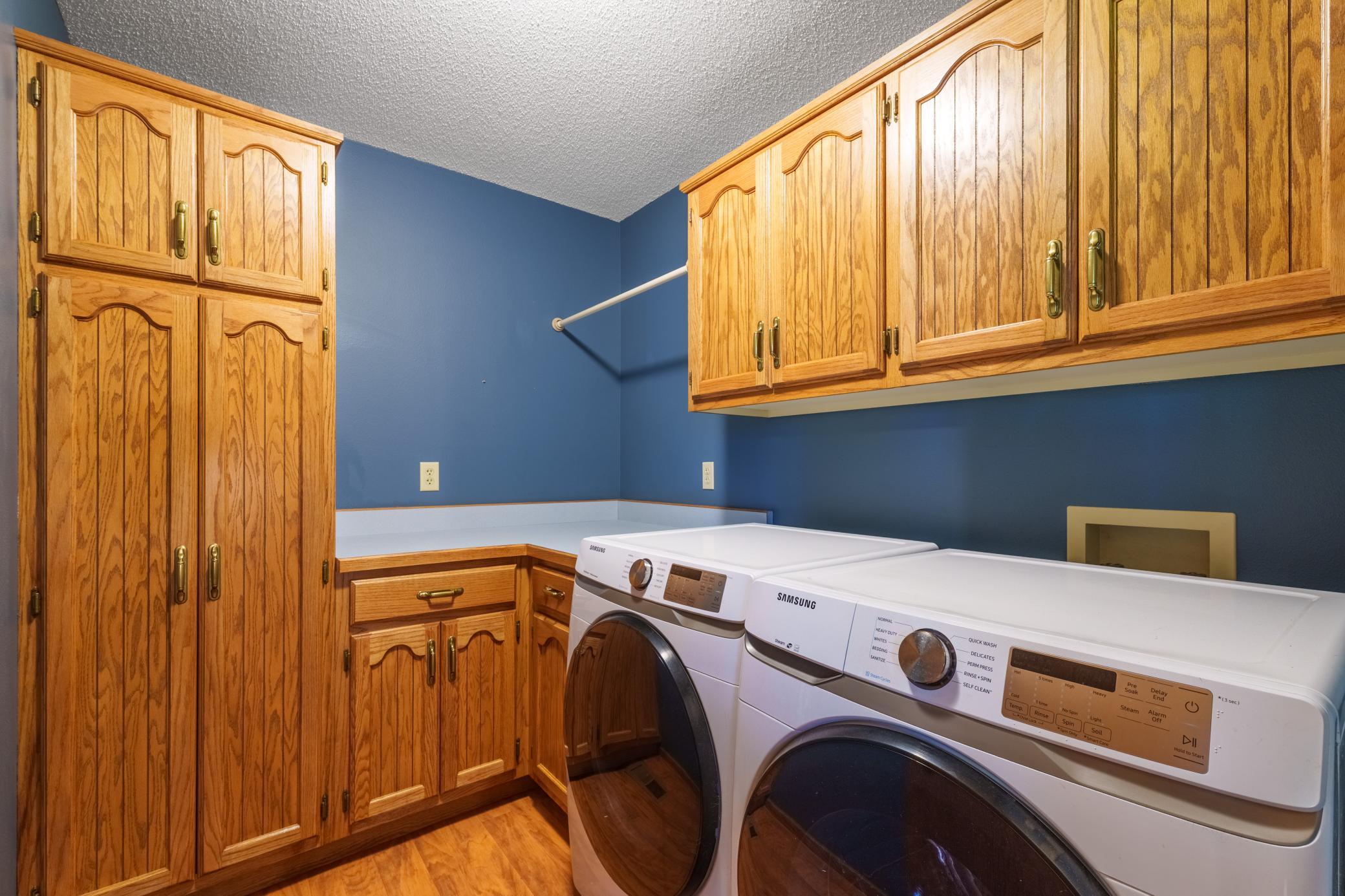 30 Laundry Room.jpg
