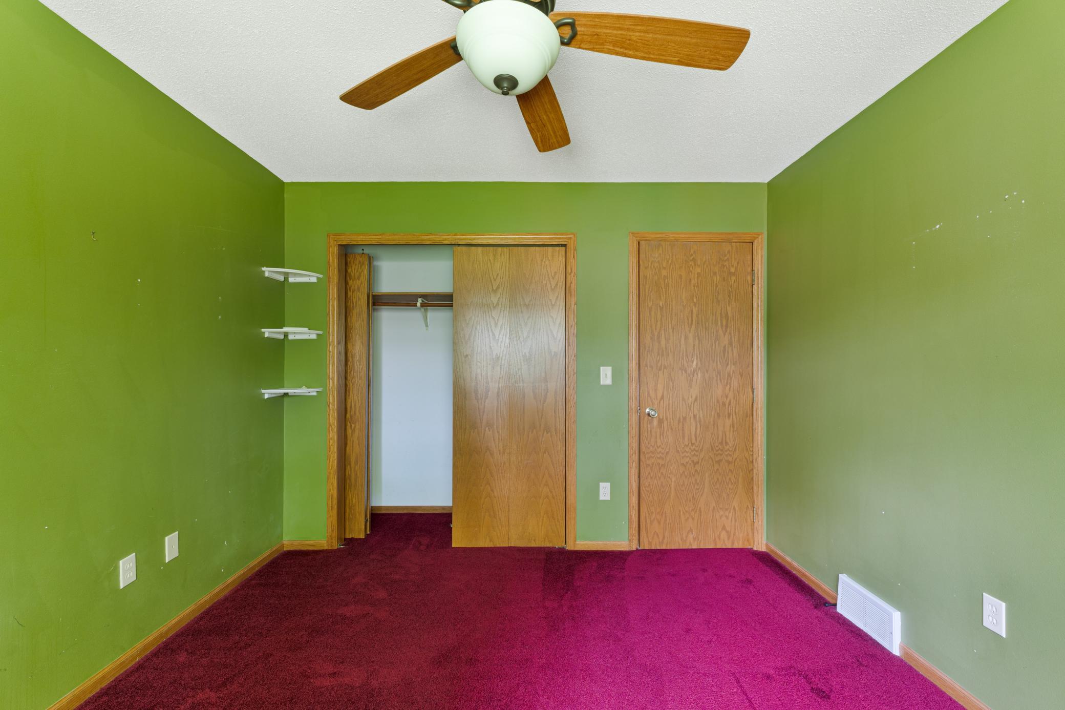 9 Upper Bed 4.jpg