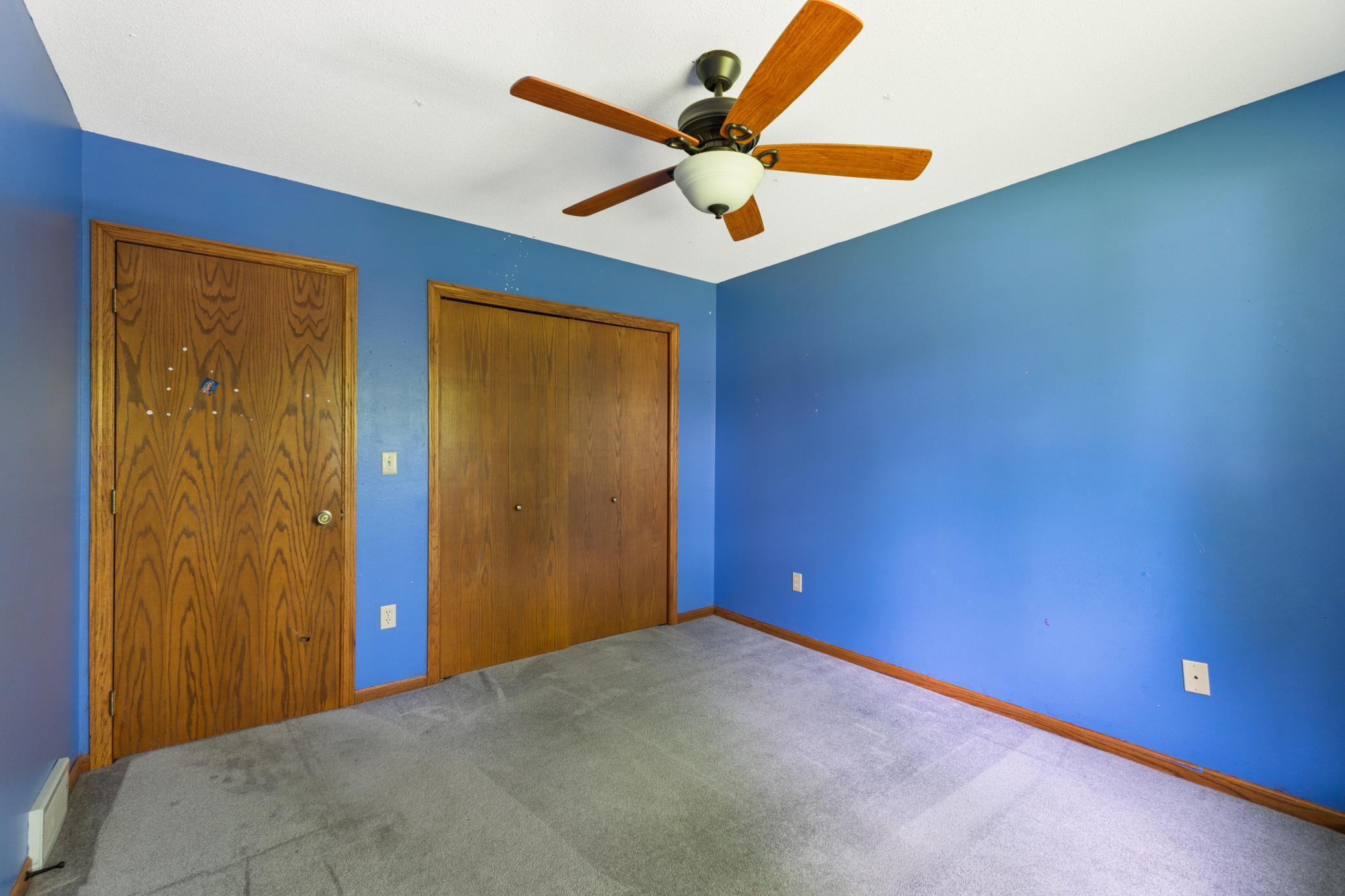 7 Upper Bed 2.jpg