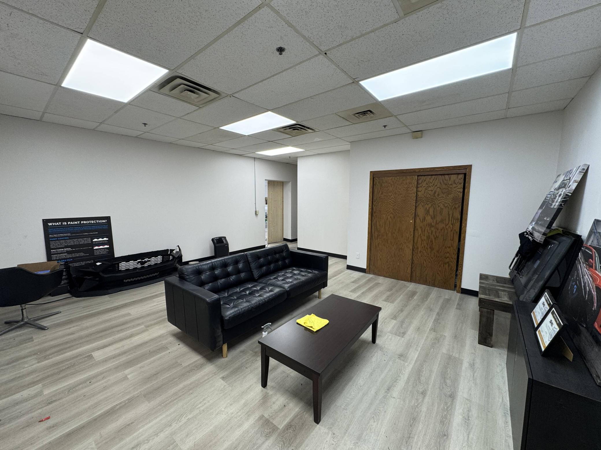 Suite 850 image 2.jpg