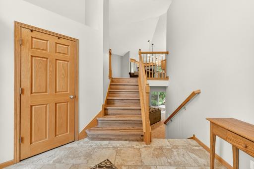 2482 Crimson Ridge Circle NW, Rochester, MN 55901
