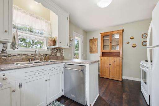 757 Nebraska Avenue W, Saint Paul, MN 55117