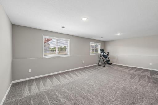 425 Eagle Street NW, Isanti, MN 55040