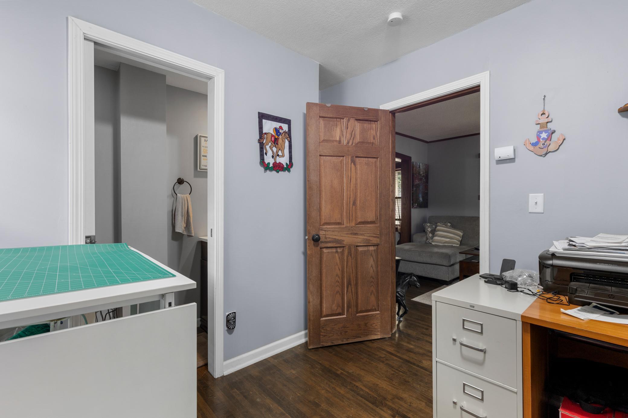 19-print-3810 N Thomas Ave-6.jpg