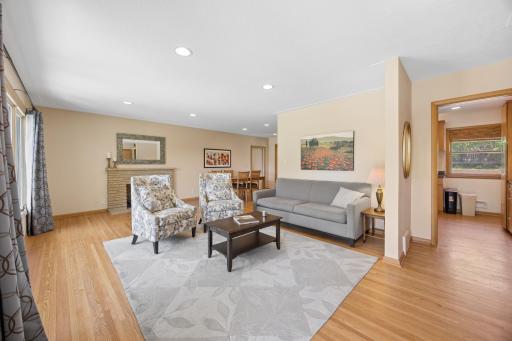 6204 Ashcroft Lane, Minneapolis, MN 55424