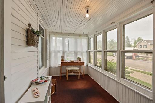 207 W Franklin Street, Morristown, MN 55052