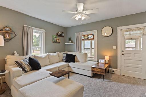 207 W Franklin Street, Morristown, MN 55052