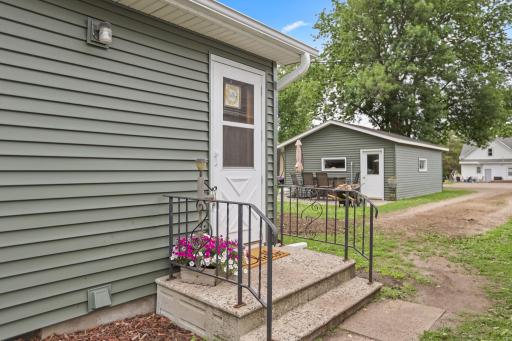 207 W Franklin Street, Morristown, MN 55052