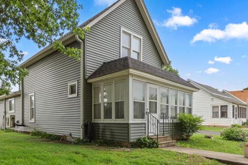207 W Franklin Street, Morristown, MN 55052
