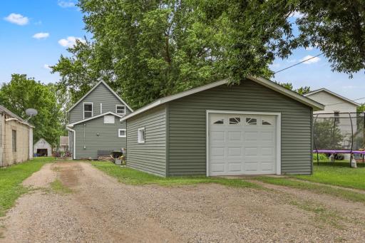 207 W Franklin Street, Morristown, MN 55052
