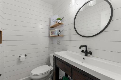 8204 Horizon Drive, Shakopee, MN 55379