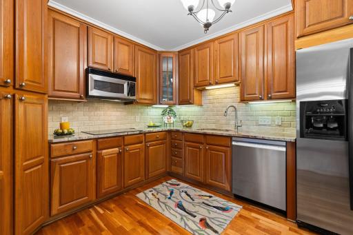 408 Parkers Lake Road, 206, Wayzata, MN 55391