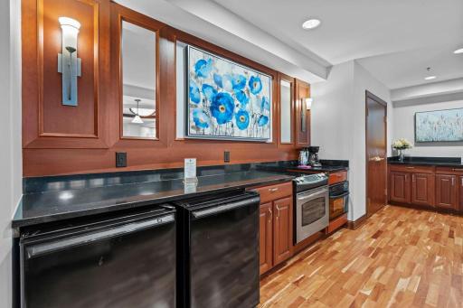 408 Parkers Lake Road, 206, Wayzata, MN 55391