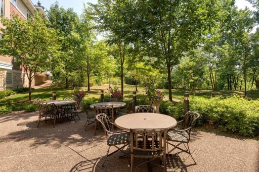 408 Parkers Lake Road, 206, Wayzata, MN 55391