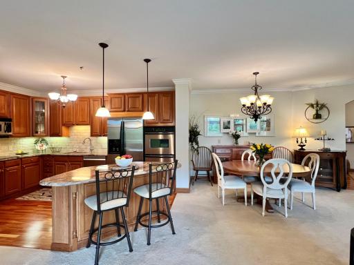 408 Parkers Lake Road, 206, Wayzata, MN 55391