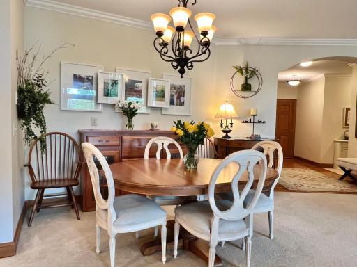 408 Parkers Lake Road, 206, Wayzata, MN 55391